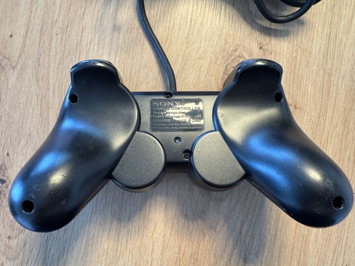 Sony Manettes: Sony PlayStation 2 Controller DualShock 2 schwarz gebraucht – D'occasion à Biberist par etesummer 2