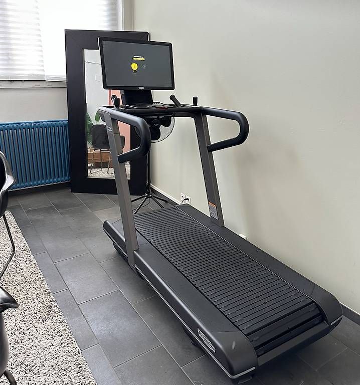 Hometrainer: Premium Laufband - TECHNOGYM RUN – Gebraucht aus Münchenbuchsee von cla_nx86