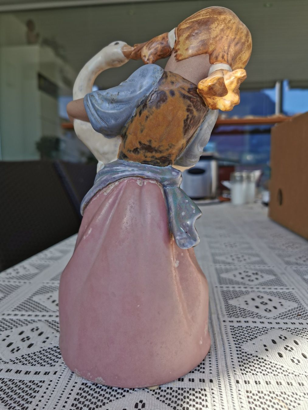 Lladro Figuren: Porzellanfigur "Duck Pulling Pigtail" von Lladro – Gebraucht aus Ennetbürgen von Habondias 1