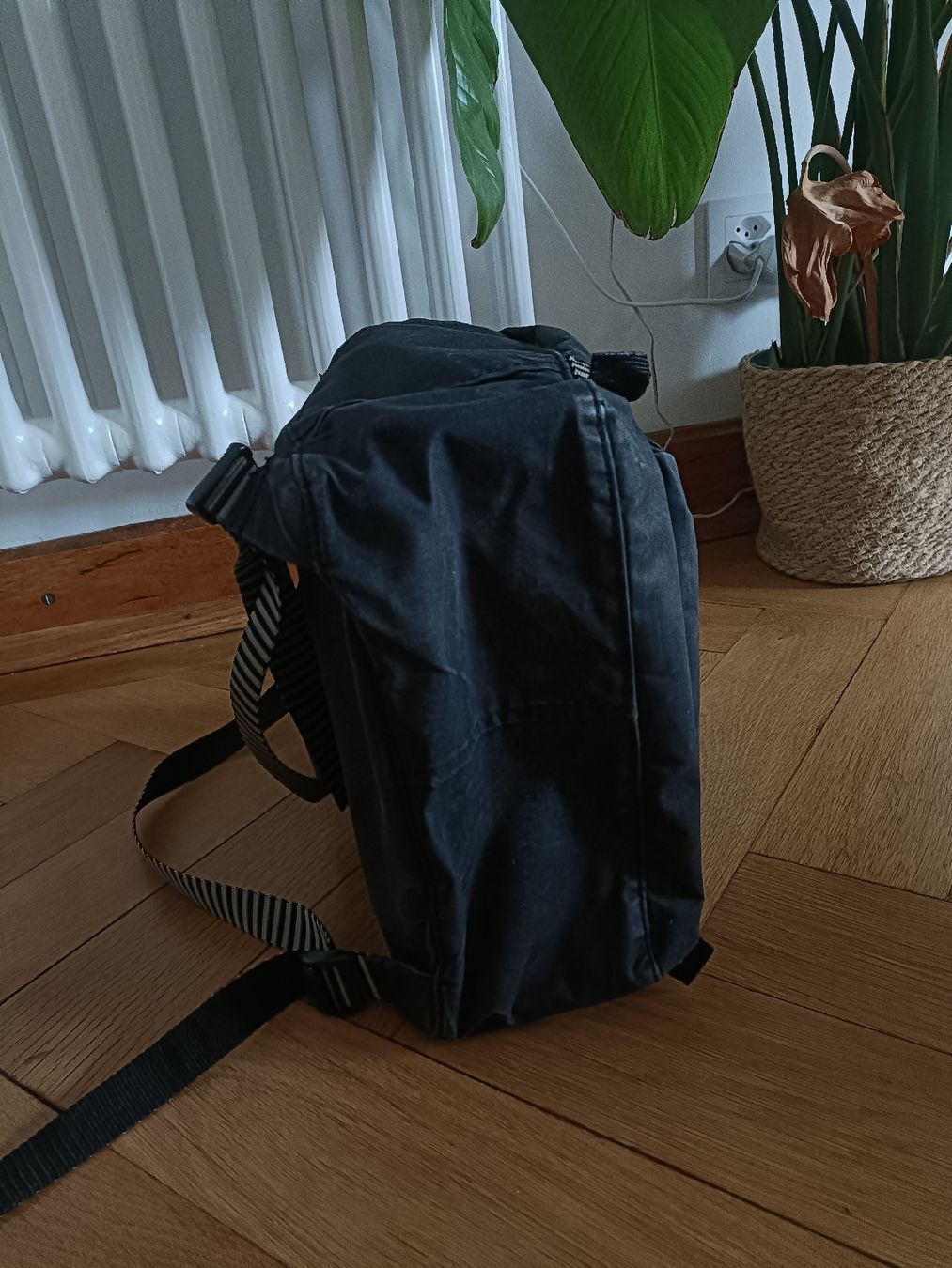 Fjällräven Zaini: Sac à dos Fjällräven noir – Usato da Vaulruz venduto da O_DDM 3