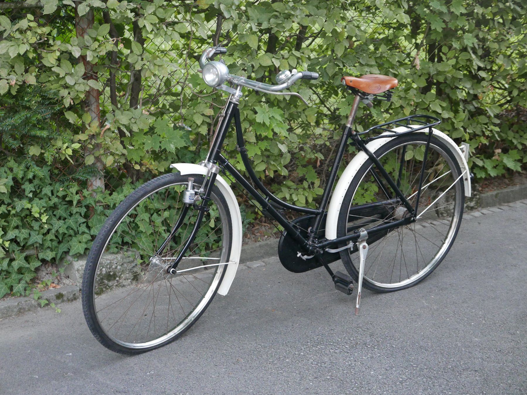 Biciclette: ANTIKES DAMENVELO ENGLÄNDER – Usato da Balgach venduto da Zwischenraum 1