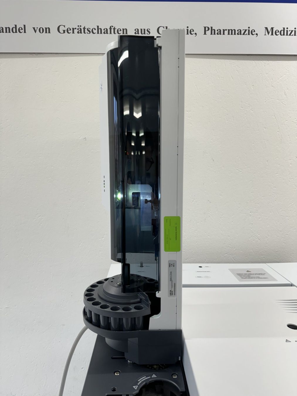 Accessori da laboratorio: Agilent 7820A GC System – Usato da Niederdorf venduto da LeptonAG_Labor 8