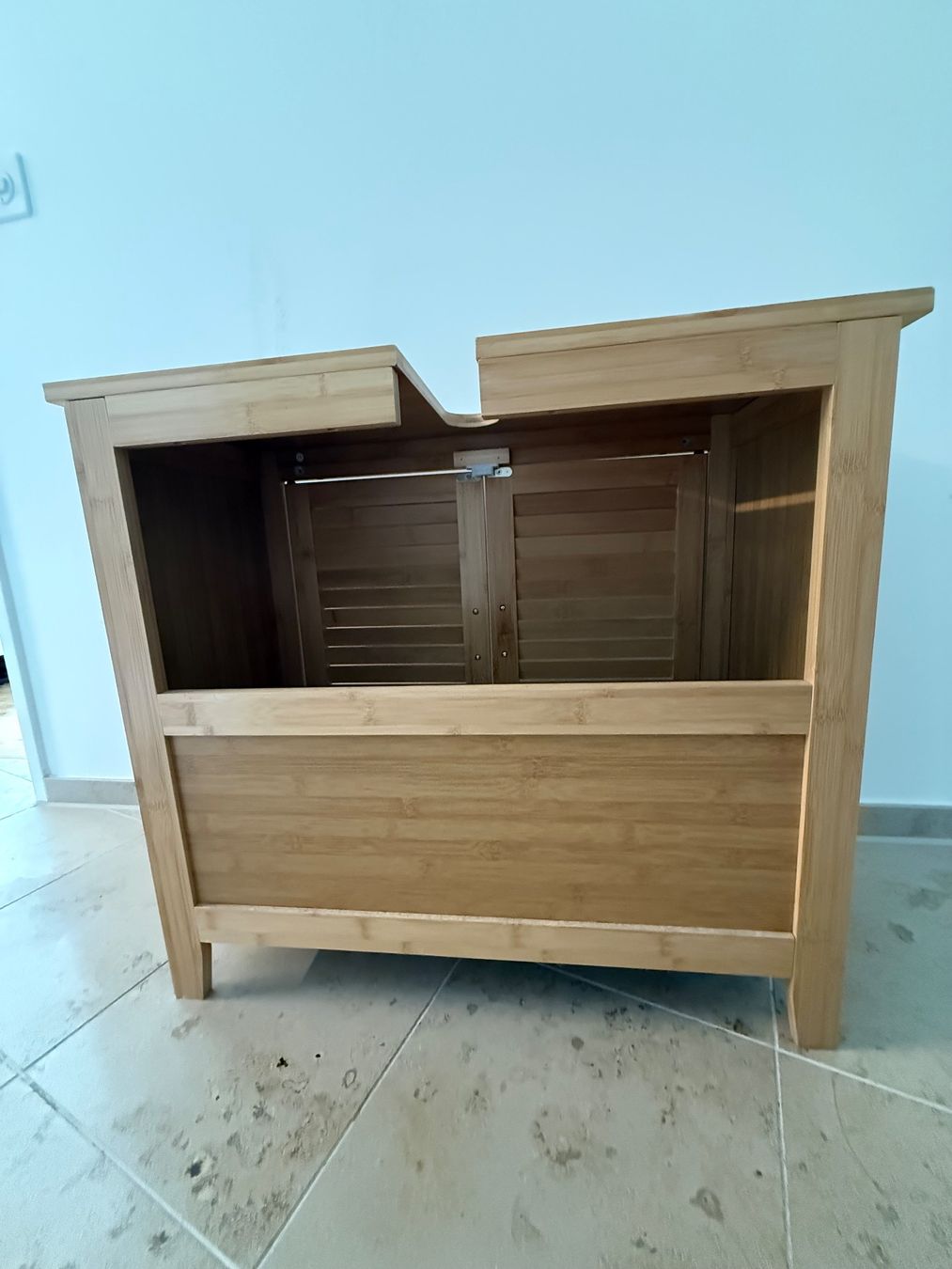 Mobili per bagno: Waschtischunterschrank aus Holz – Usato da Zürich venduto da fab_k6zw 3