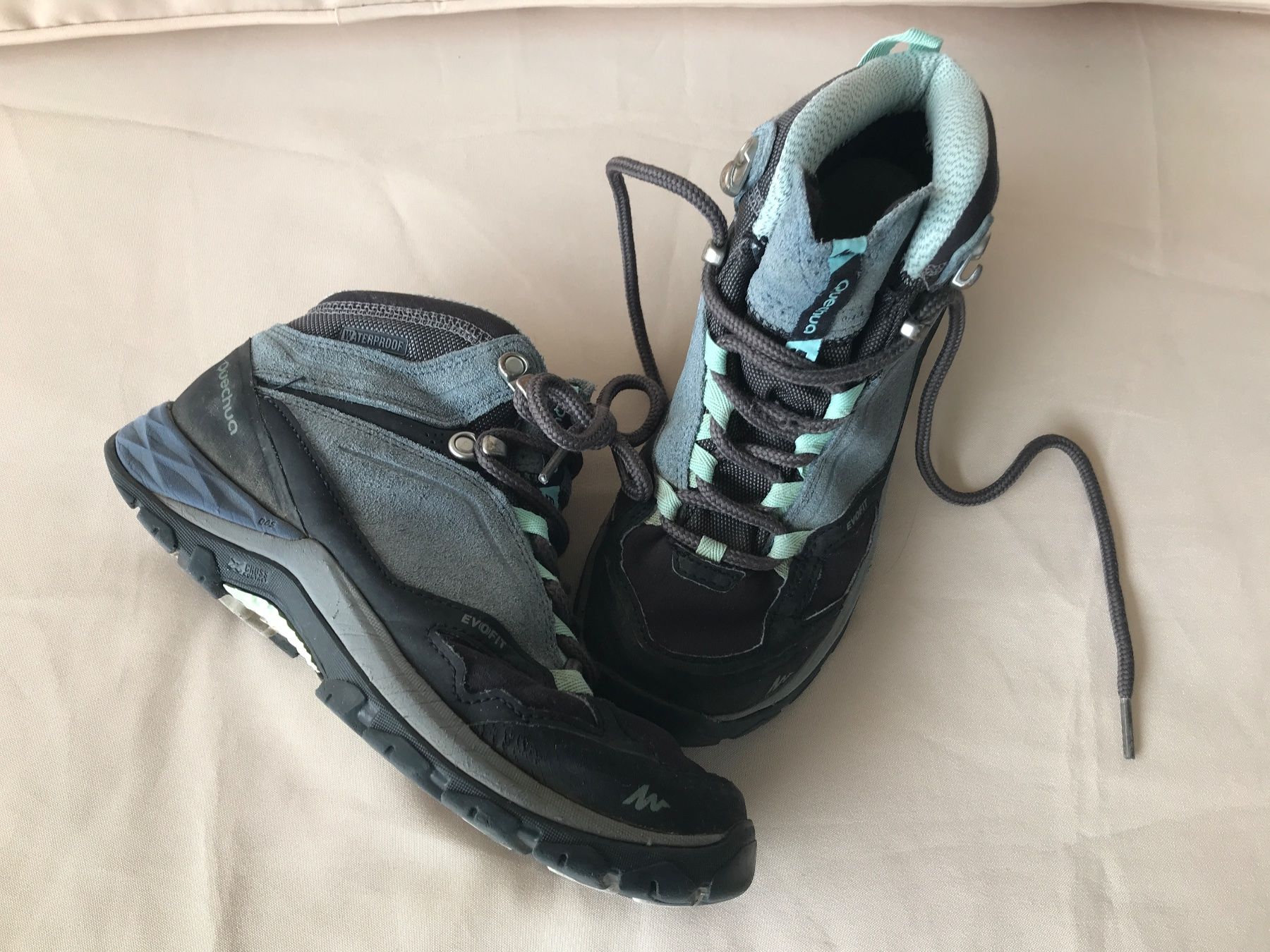 Decathlon Scarpe da uomo: Wanderschuhe Quechua Gr. 36 – Usato da Mumpf venduto da pashendale 3