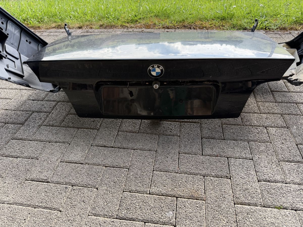 BMW Tutti pezzi di ricambio auto: Bmw E36 Cabrio Heckklappe – Usato da Muri AG venduto da Aero96