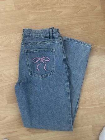 Hose mit Schleife, Gr. 38, hellblau, neuwertig, Sommer