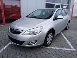 Opel Astra J 1.4 T  Automat mit MFK !