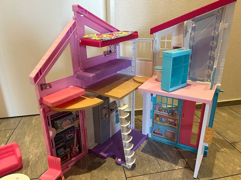 Giocattoli: Barbie Malibu Haus inkl. Cabrio – Usato da Sursee venduto da dav_ccf7 3