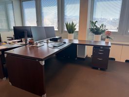 Bureau d'angle Direction avec caissons tiroirs