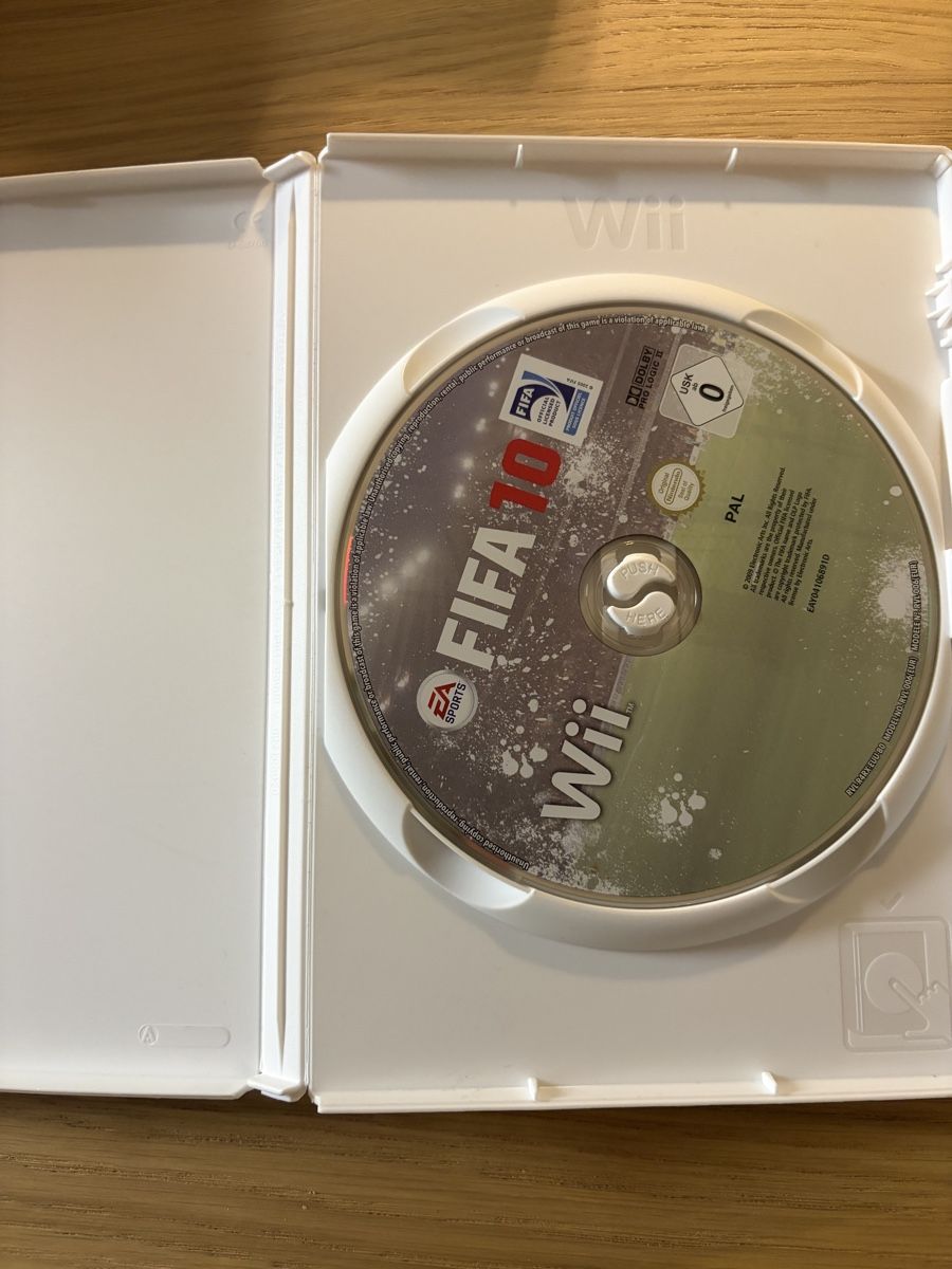 Nintendo Giochi: FIFA 10 - Nintendo Wii – Usato da Pully venduto da FunkyGames 2
