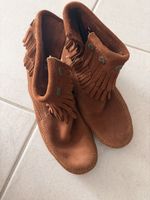 Minnetonka Boots Suede Fringe Size 8 Brown Used