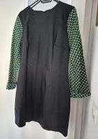 Robe neuve unique T42 avec manches en wax véritable