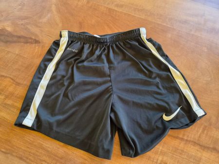 NIKE Sporthose / Shorts 128 schwarz