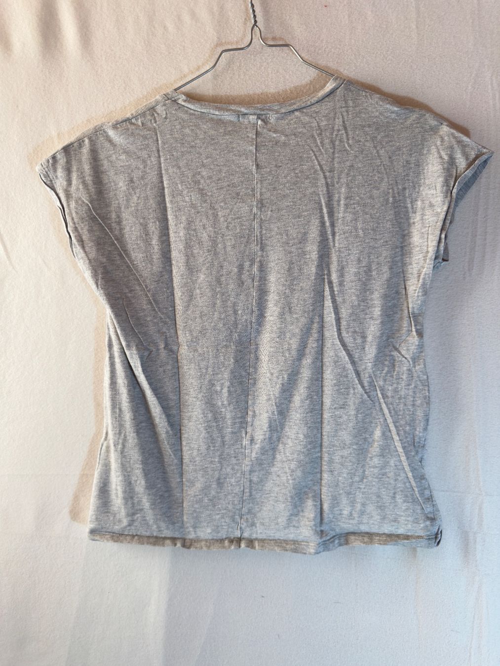 T-shirt: Hellgraues Shirt von Tezenis ca. Gr. M – Usato da Grosswangen venduto da second_hand_dress 6