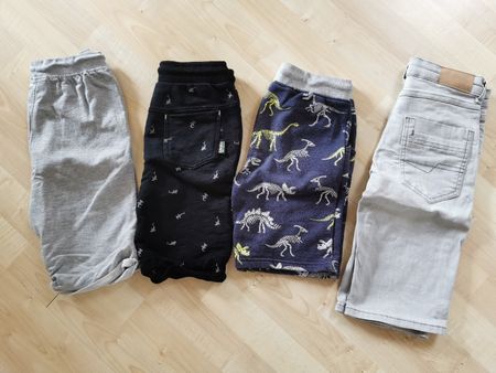 4 stk. shorts grösse 128