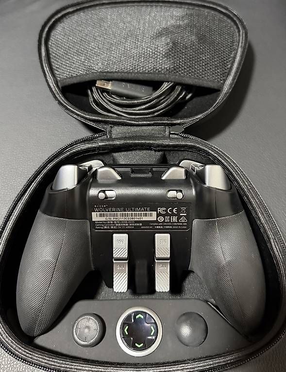 Manettes: Razer Wolverine Ultimate Controller inkl. Etui & Zubehör – Neuf avec emballage d'origine à Gümligen par brian.g 1