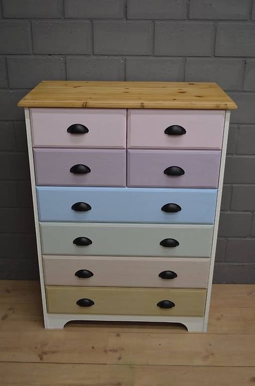 Commode colorée relookée (D'occasion) à St-Aubin FR pour CHF 200 ...