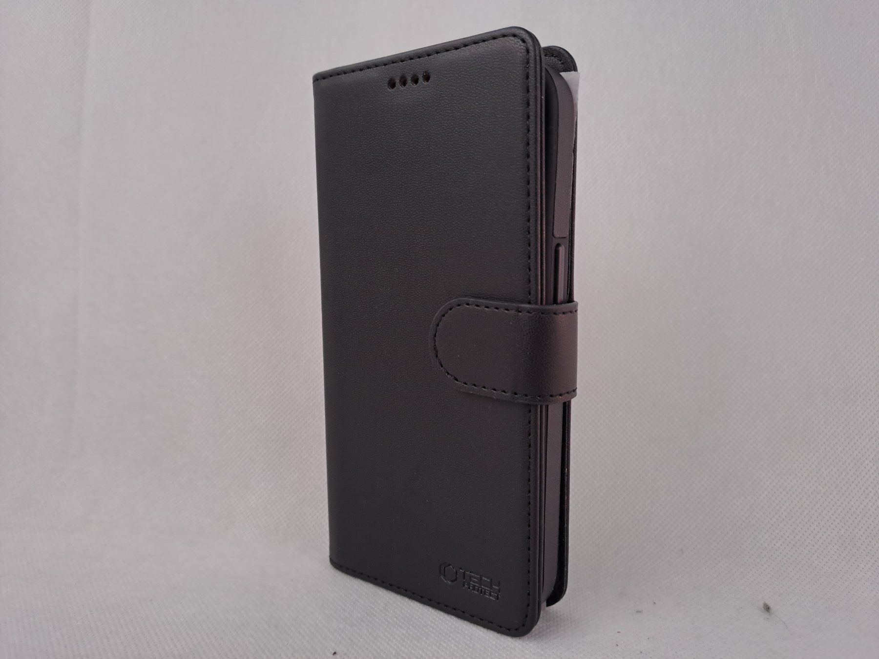 Cover & Protezioni schermo: TECH-PROJEKT Magsafe Handyhülle iPhone 13 Schwarz – Nuovo (secondo la descrizione) da Männedorf venduto da Restwert_Maennedorf 1