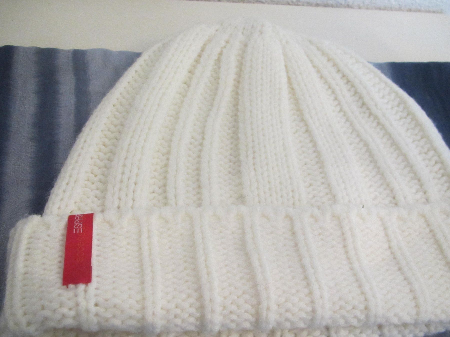 Esprit Foulard & Sciarpe: ECHARPE BLEU ET BONNET ESPRIT – Usato da Murten venduto da Selliot 2