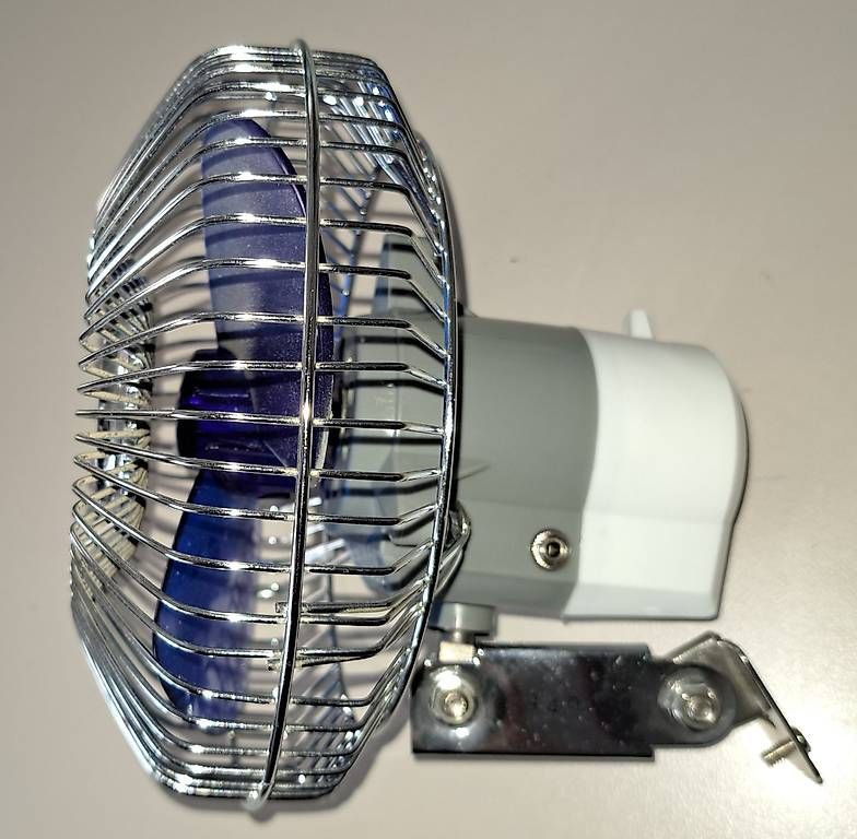 Ventilatori: Autolüfter Ventilator 12 V DC, mit Schutzgitter – Usato da Tagelswangen venduto da her_vhc2 1