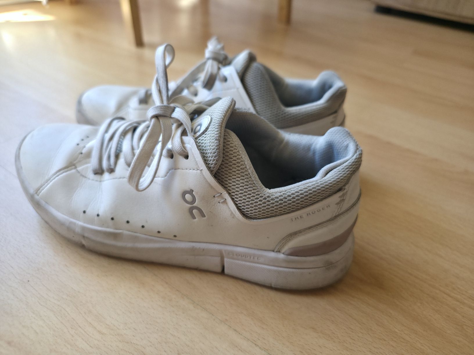 On Scarpe da donna: On Schuhe gr38 je 30fr – Usato da Lenzerheide/Lai venduto da Sandrapereira.p 4