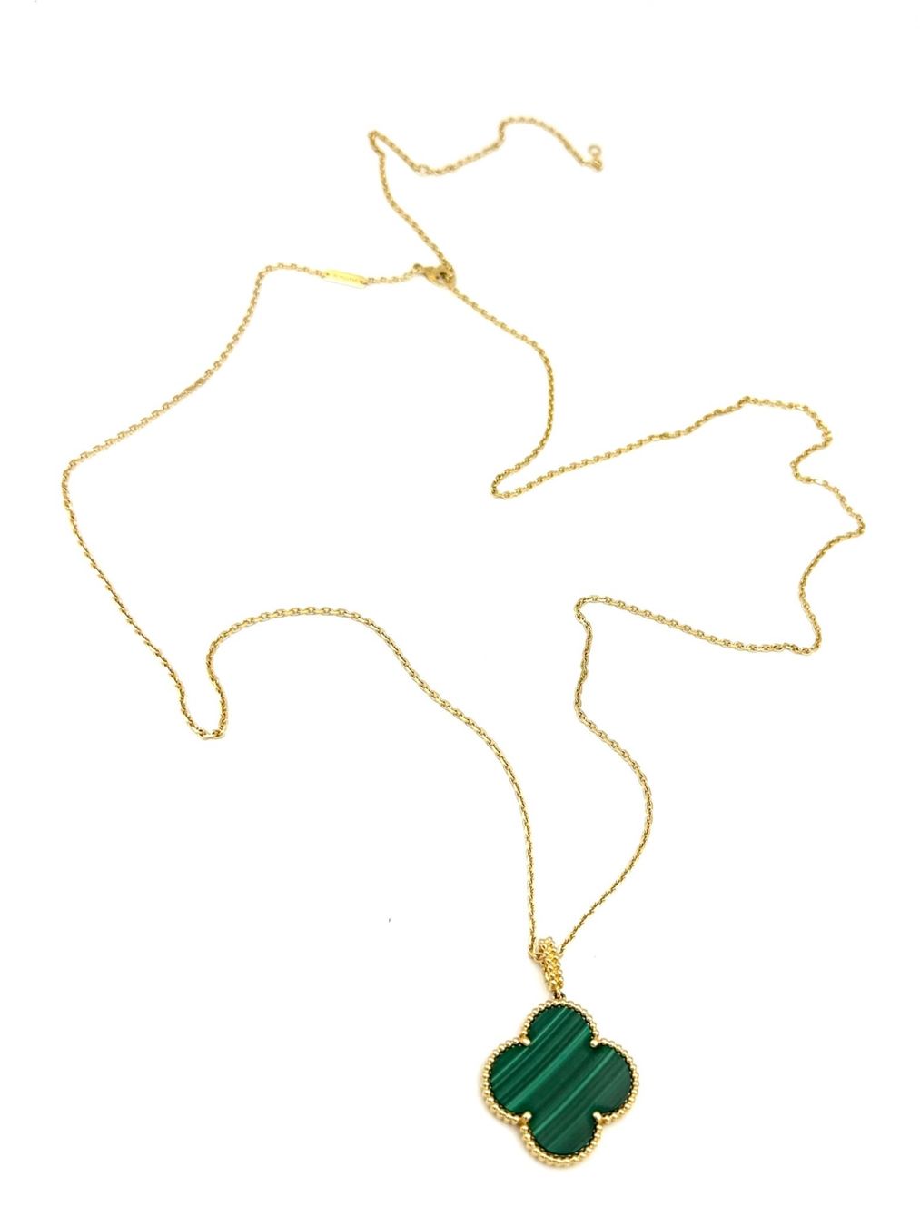 Van Cleef Catenine: VAN CLEEF & ARPELS. Sautoir "Magic Alhambra" or et malachite – Usato da Renens VD venduto da Diademe.sarl 4