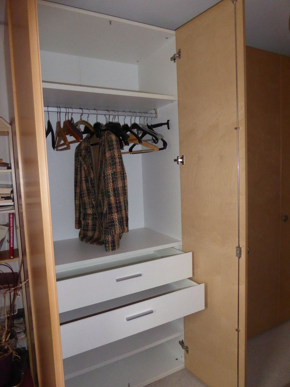Armoires: Kleiderschrank 5türig – D'occasion à Münchwilen TG par ste_r2kx 2