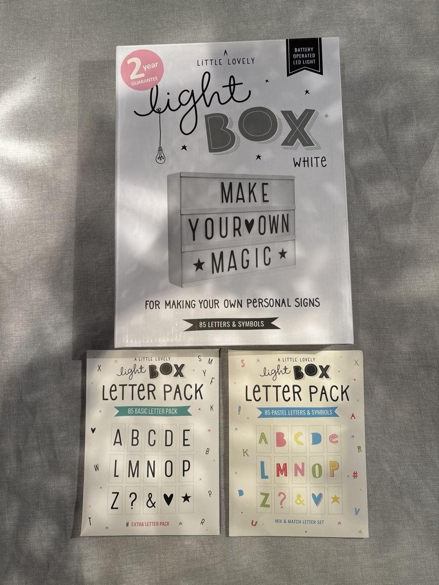 Tutte le decorazioni: Lightbox A4 weiss mit 2 Buchstaben Sets – Usato da Wabern venduto da est_jw6s 2