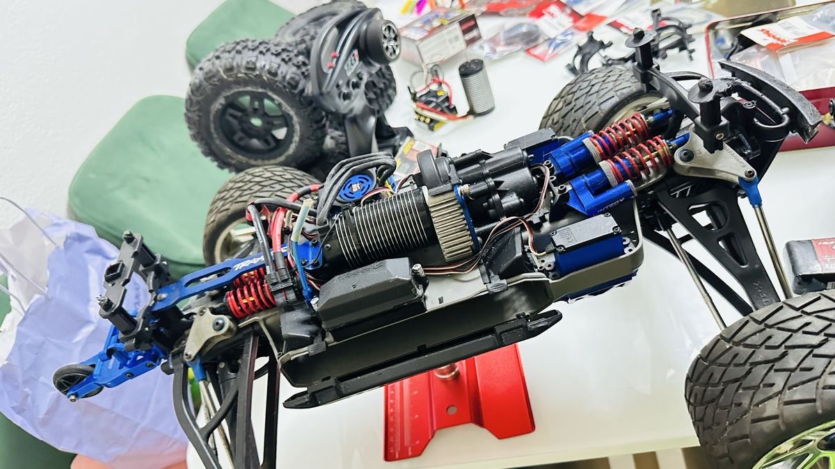 Traxxas RC Modellbau: Traxxas 1/7 Moster 62 cm – Defekt aus Nebikon von sal_pvk8 3