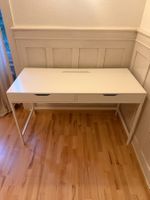 White office table / Schreibtisch in Weiss