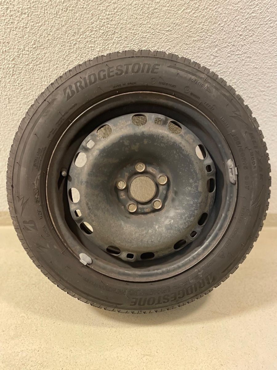 Pneus & Kompletträder: 4 Winterräder / Autoreifen – Gebraucht aus Zürich von leo_sf7t 2