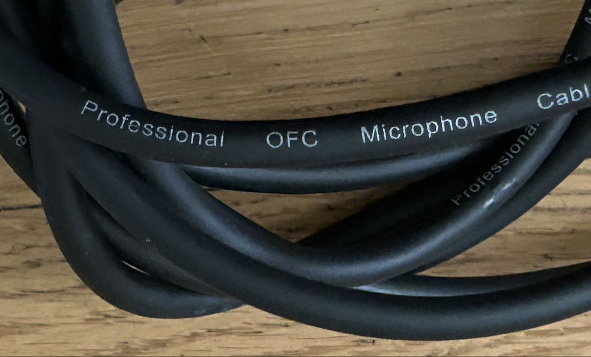 Millenium Sonstiges für Büro & Gewerbe: Zwei Studio-Mikrofonarme mit integriertem XLR Kabel – Gebraucht aus Biel/Bienne von NitnelavV 2