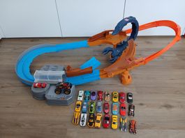 Hot Wheels Skorpion-Looping (Motorisiertes Trackset) + Autos