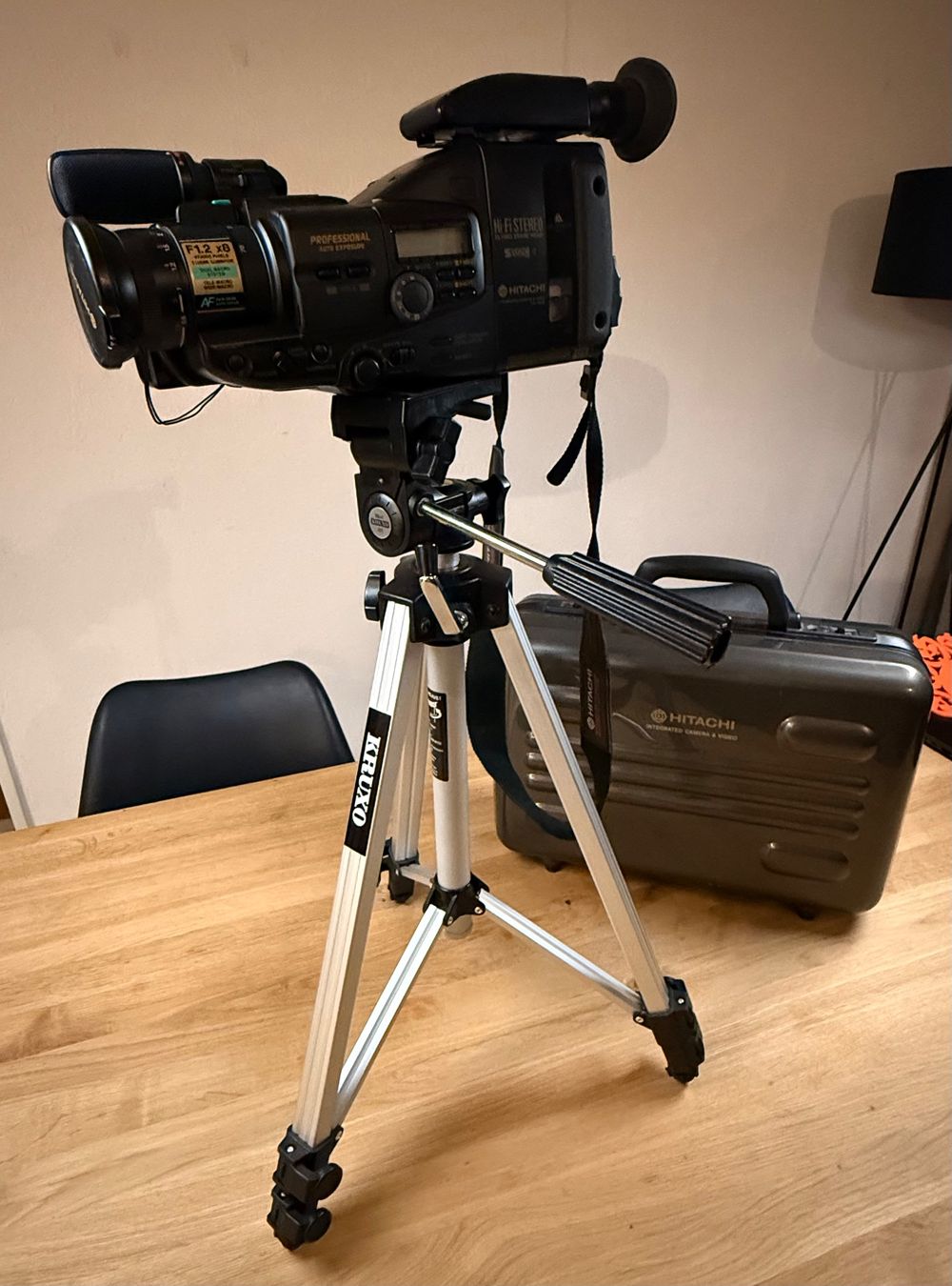 Hitachi Videocamere: HITACHI INTEGRATED CAMERA & VIDEO VM - S83 E – Usato da Dietikon venduto da gab_qz7y