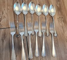 Lot couverts 100 H.Beard cuillères et fourchettes 729g