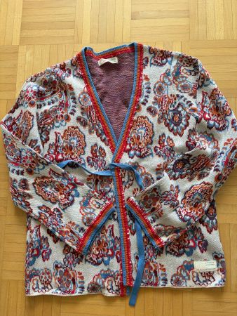 Strickjacke Damen Blumenmuster Grösse L neuwertig