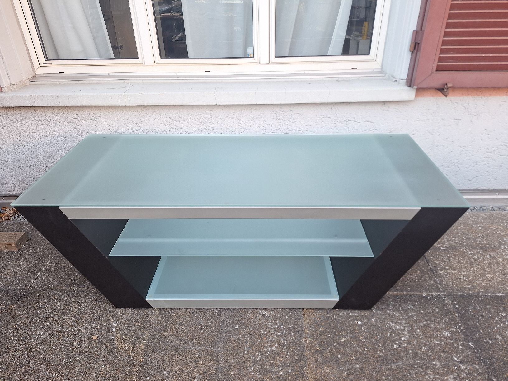 TV Möbel: TV-Board/Tisch – Gebraucht aus Zürich von mats.stone
