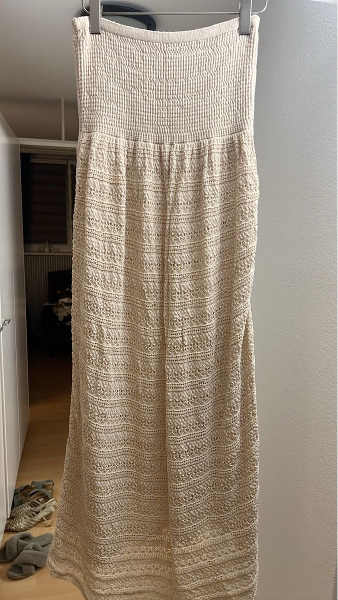 Robes: Strickkleid Creme Grösse M / L  – Neuf (Voir description) à Zürich par gri_bdj5