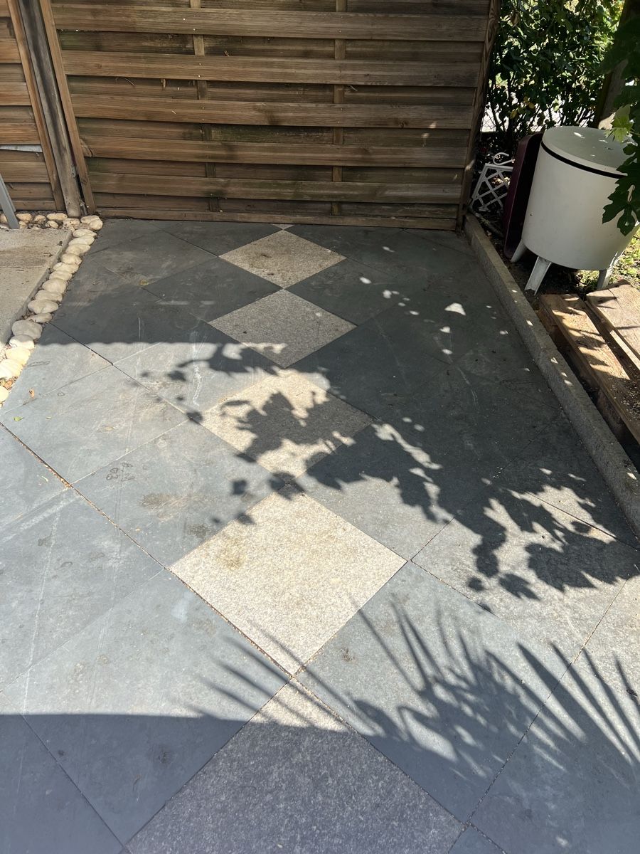 Bodenbeläge: Garten- Terassenplatten – Gebraucht aus Schwerzenbach von Exmoni