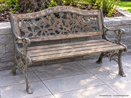 Gartenbank aus Gusseisen und Holz – zum Restaurieren