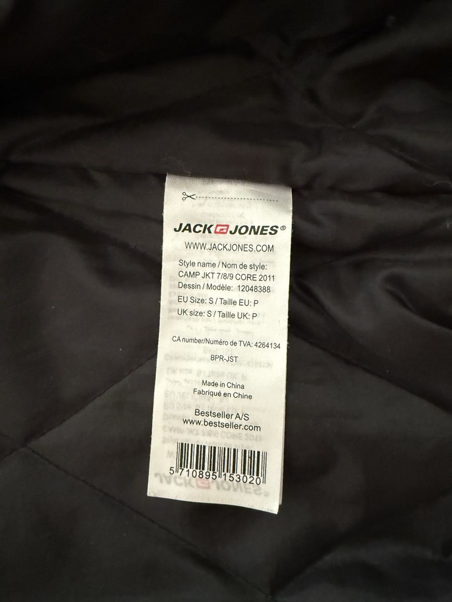 Jack & Jones Giacche: Übergangs-/ Winterjacke Jack & Jones, schwarz, Grösse S – Usato da Aarwangen venduto da flu_si 4
