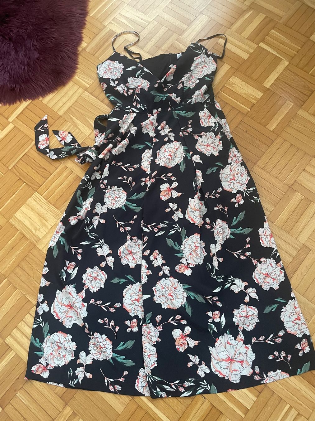 Tute: Wunderschöner Sommer-Jumpsuit Grösse S – Usato da Zürich venduto da Miush999