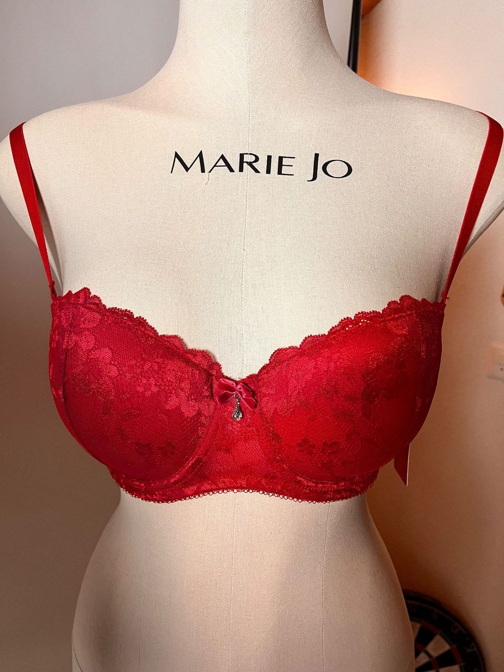 Altra biancheria intima: Bügel-BH, s.OLIVER, Grösse 70D, Farbe Rot – Nuovo e nell'imballaggio originale da Rudolfstetten venduto da gst_g7xl