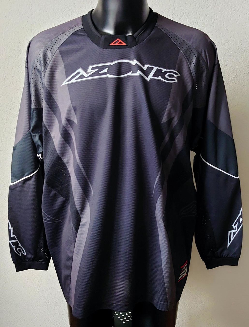 Canottiere & Pantaloni: Azonic - Jersey Catalyst L – Nuovo (secondo la descrizione) da Biel/Bienne venduto da TheShop4U