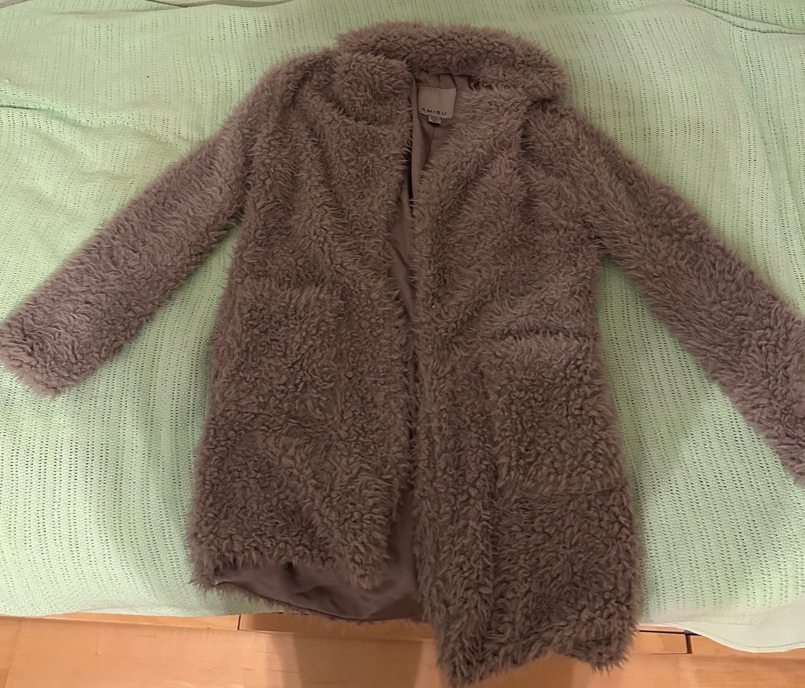 Giacche: Flauschig Jacke – Usato da Liestal venduto da FlomiVivi