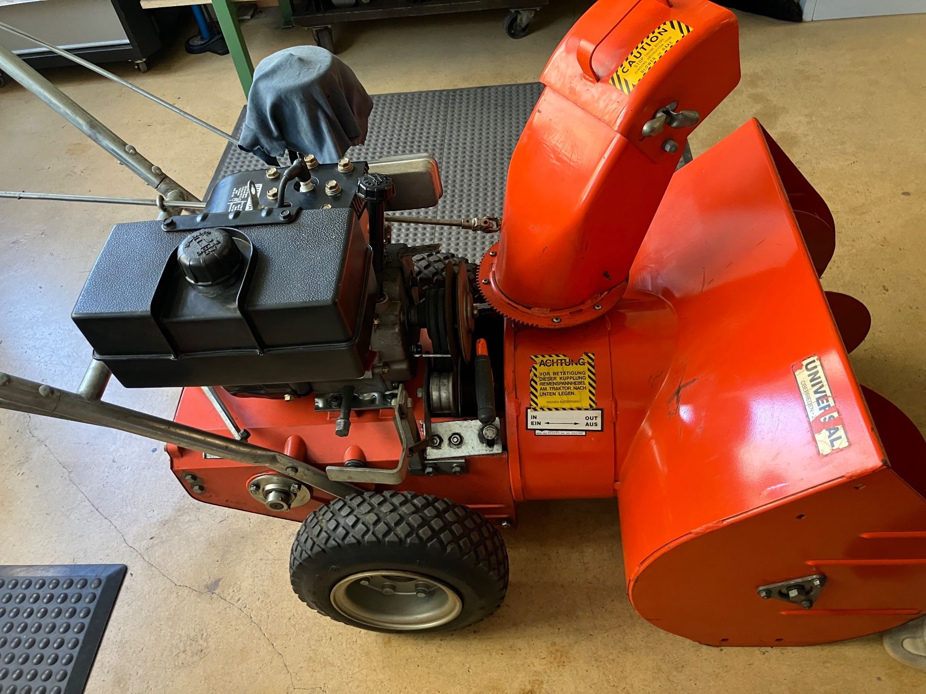 Alle Maschinen: Schneefräse Universal, Benzinmotor – Gebraucht aus Dübendorf von sdbu-frappant 4