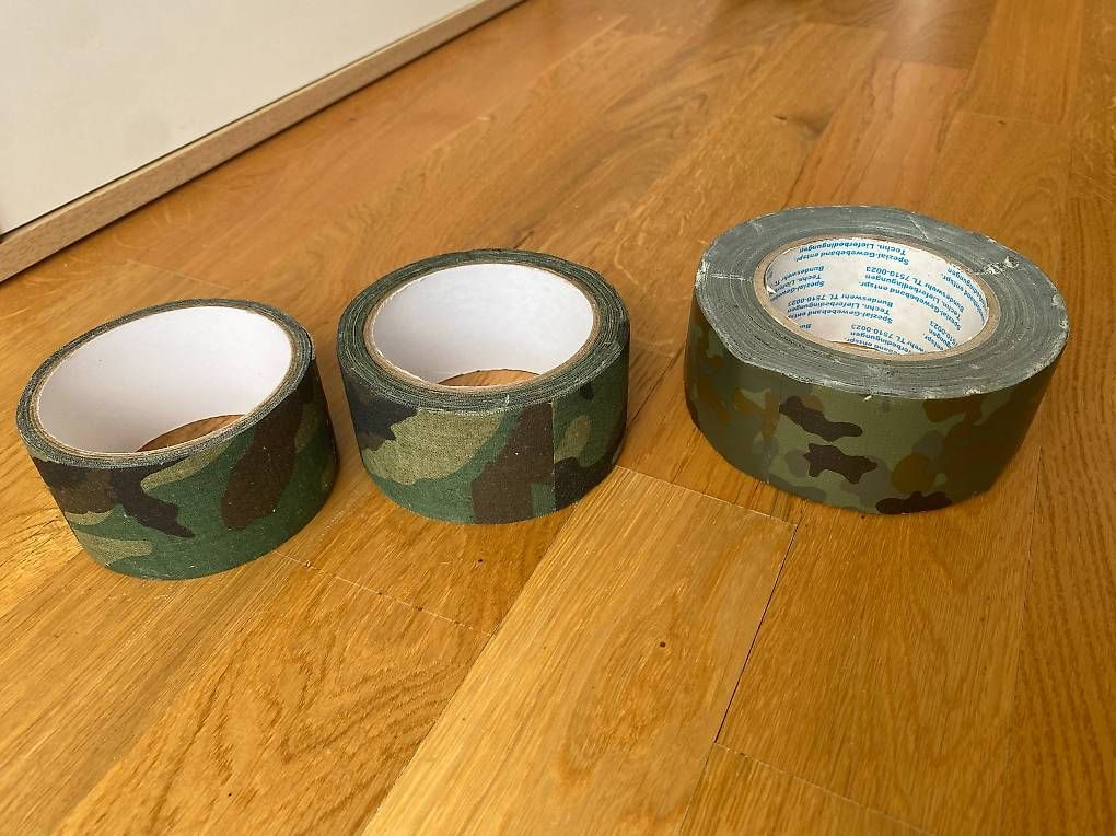 Altro materiale per ufficio: Tarnfarbenes Klebeband – Nuovo (secondo la descrizione) da Möhlin venduto da Retro75