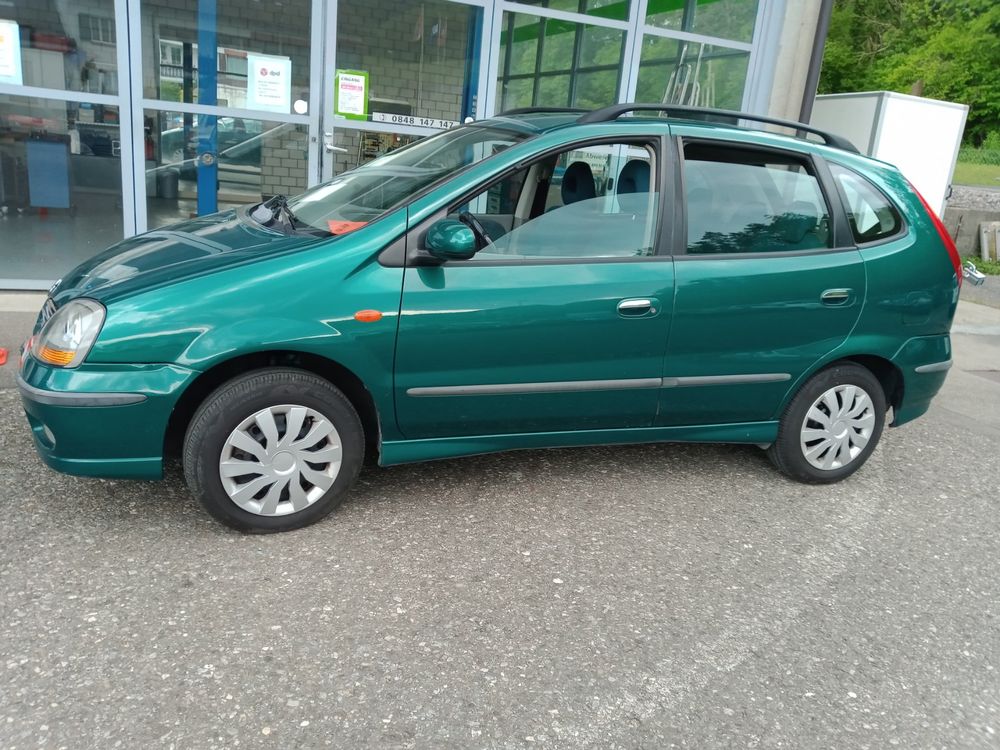 Nissan Tino 3