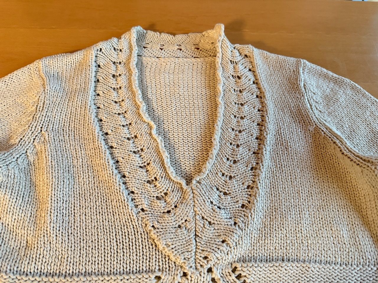 Maglioni & Felpe: kuscheliger Pullover in ecru, mit schönem Halsausschnitt, M – Usato da Winterthur venduto da ing_pd8f 4