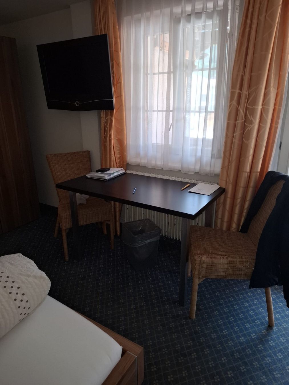 Letti: Komplettes Schlafzimmer – Usato da Pragg-Jenaz venduto da sommerfeld1312 3
